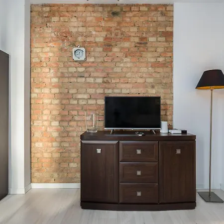 Apartment Center Okraglak Gwarna By Renters Poznan