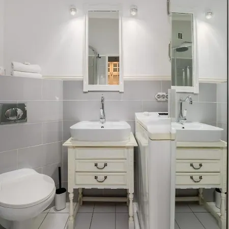 Center Okraglak Gwarna By Renters * Poznan